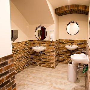 Dormitory Room Mixed